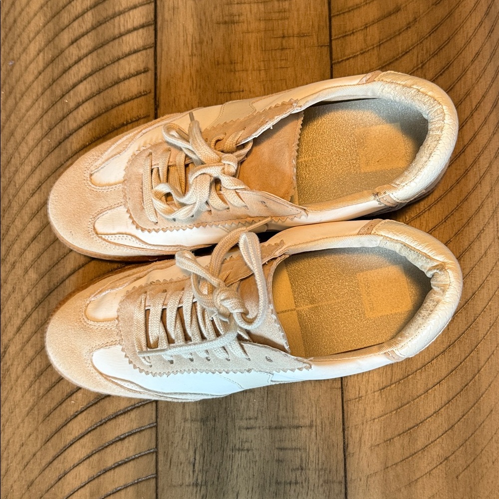 Dolce Vita Notice Sneaker - Picture 2 of 6